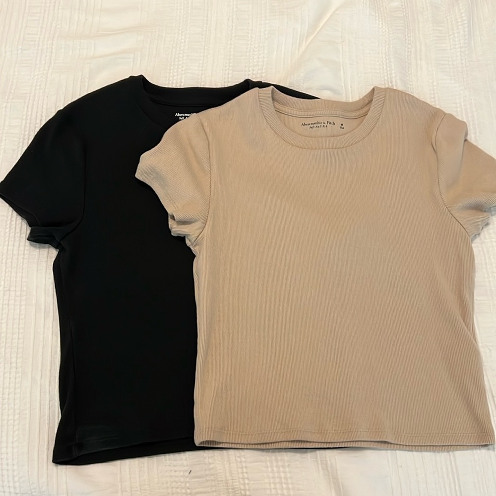 Abercrombie & Fitch Soft Rib Shrunken Tee EUC